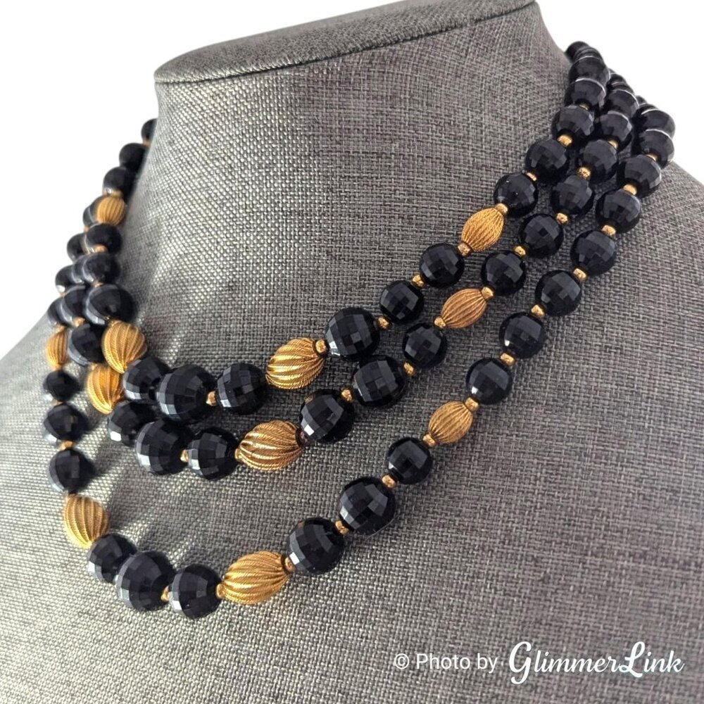 Vintage Lisner Triple Strand Black Faceted Bead Ribbed Gold Tone Bead Necklace - Picture 4 of 9